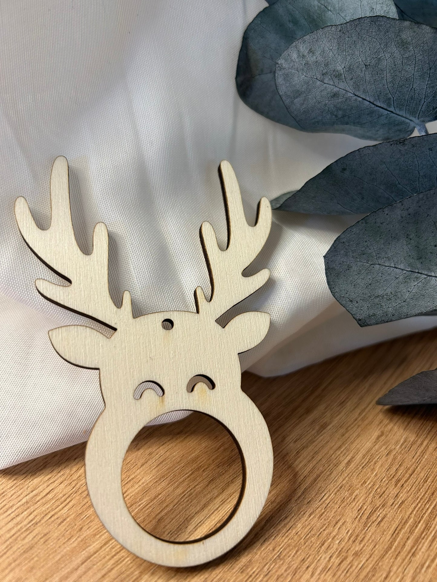 Weihnachten | Holz Rentier | mit runder Aussparung